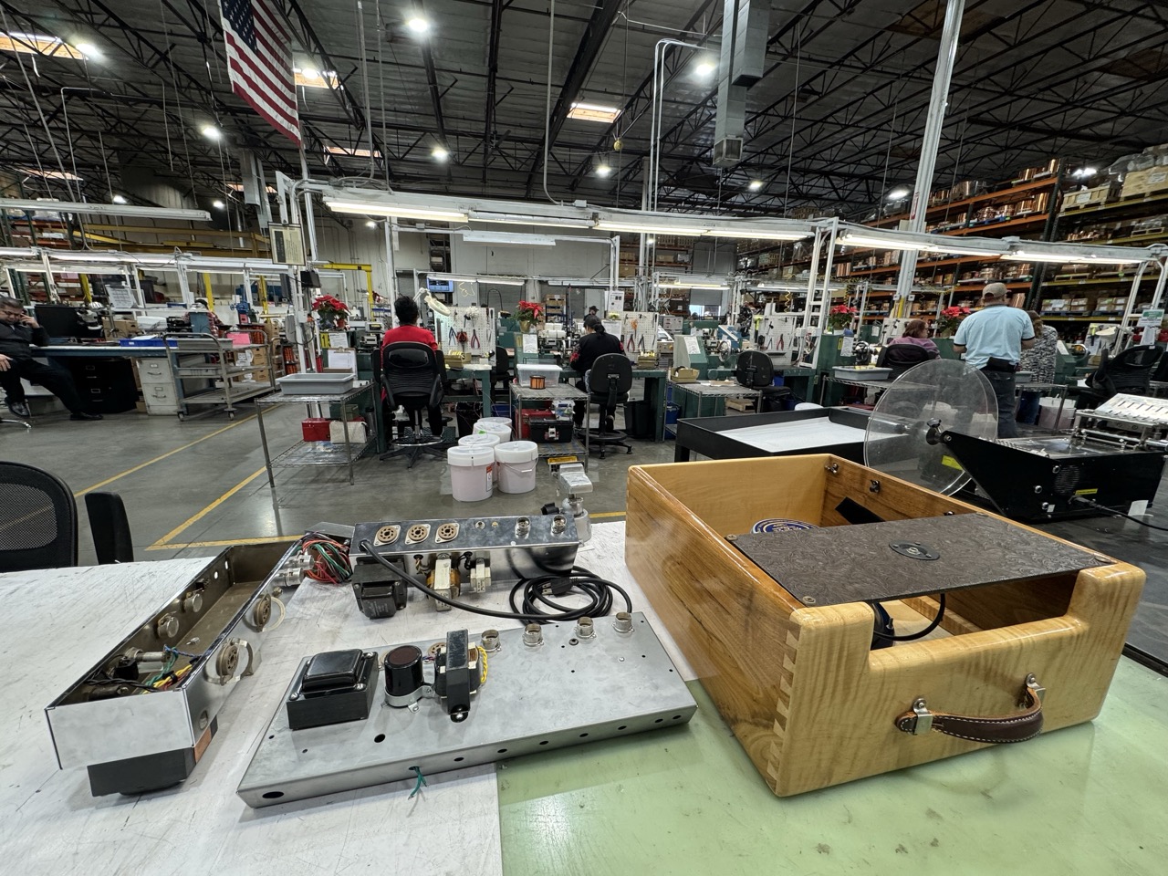 Custom Power Transformers: The Secret Behind Legendary Guitar Amplifiers