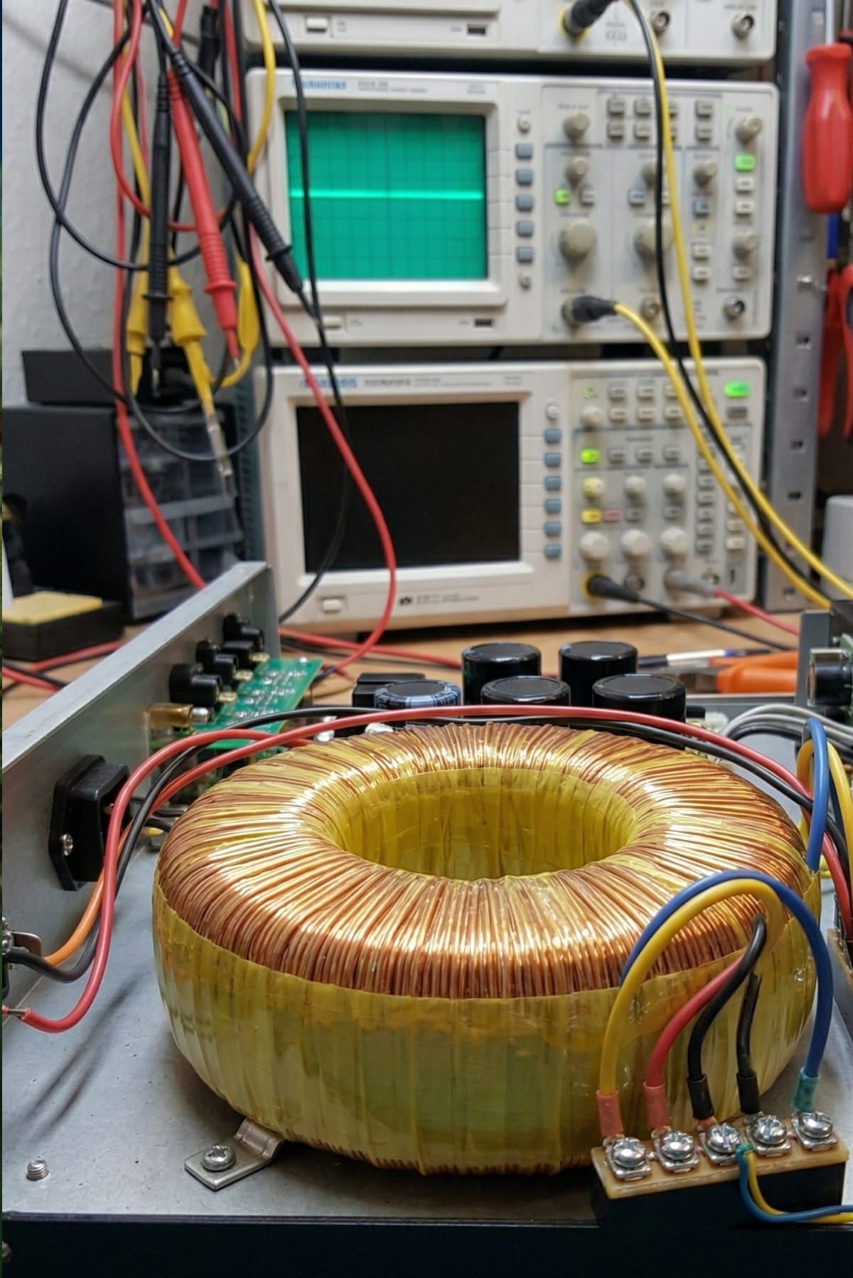 Custom toroidal transformer under test
